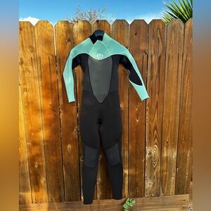🌊 Dawn Patrol RipCurl 3/2 Wetsuit 🌊